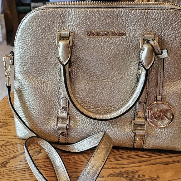 Leather Micheal Kors Gold Handbag with Matching Wallet - Picture 3 of 8